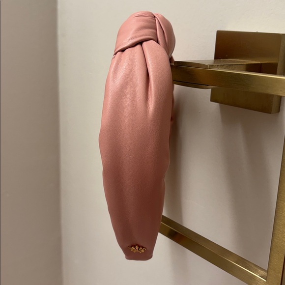 Lele Sadoughi Pink Knotted Padded Headband Reposhing from @okatasy - Picture 12 of 13